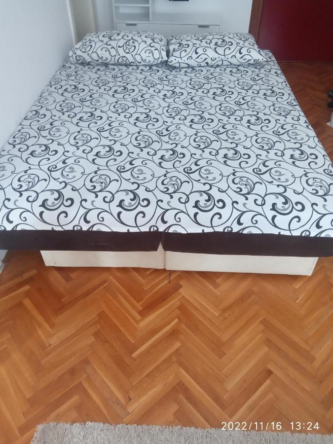 Mm2 Apartman Újvidék Kültér fotó