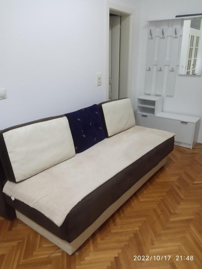 Mm2 Apartman Újvidék Kültér fotó
