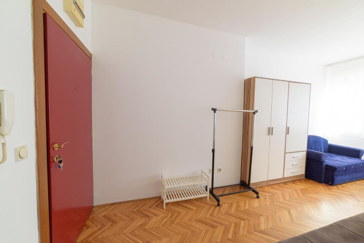 Mm2 Apartman Újvidék Kültér fotó